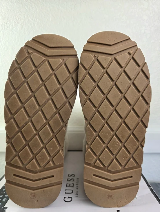 Guess Denla Booties Furry Suede On Platform Soles, Logo Bow & Pin - Picture 11 of 15